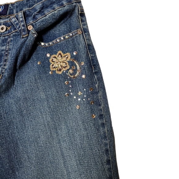 Angels bedazzled Embroidery floral pattern blue jeans Size 10 P. - Picture 3 of 7